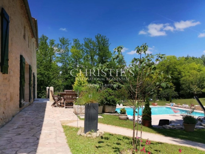 Photos 21 - Prestige - Propriété très bien entretenue : un grand gîte, deux chambres d’hôtes et une maison principale. À 15 minutes de Saint-Émilion