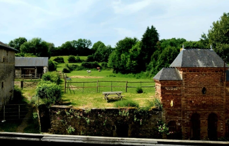 Photos 29 - Équestre - Propriété , maison dépendances et sur 1.9 hectare de terrain
