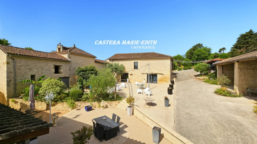Photos 9 - Prestige - MAGNIFIQUE DOMAINE  à vendre 39 pièces AUCH (32)  sur 4,5 hectares