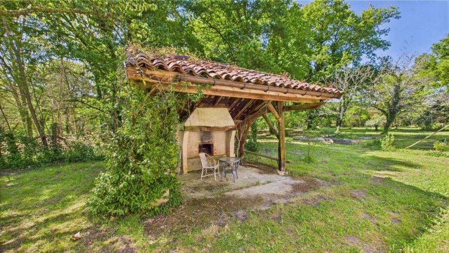 Photos 6 - Touristique - Propriété de caractère sur 4 hectares - 3 dépendances, étang