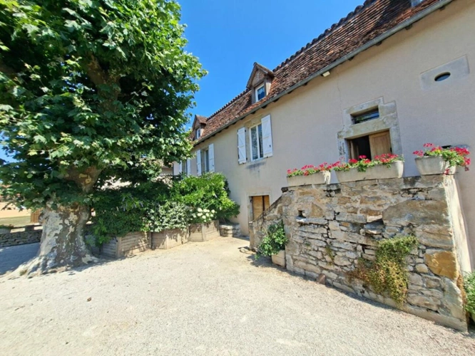 Photos 2 - Prestige - Propriété Quercynoise d'Exception avec Gîtes, Piscine et Grange sur les hauteurs de Saint-Céré