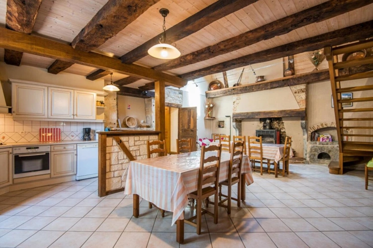 Photos 3 - Prestige - Propriété Quercynoise d'Exception avec Gîtes, Piscine et Grange sur les hauteurs de Saint-Céré