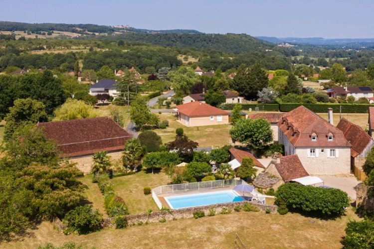 Photos 10 - Prestige - Propriété Quercynoise d'Exception avec Gîtes, Piscine et Grange sur les hauteurs de Saint-Céré