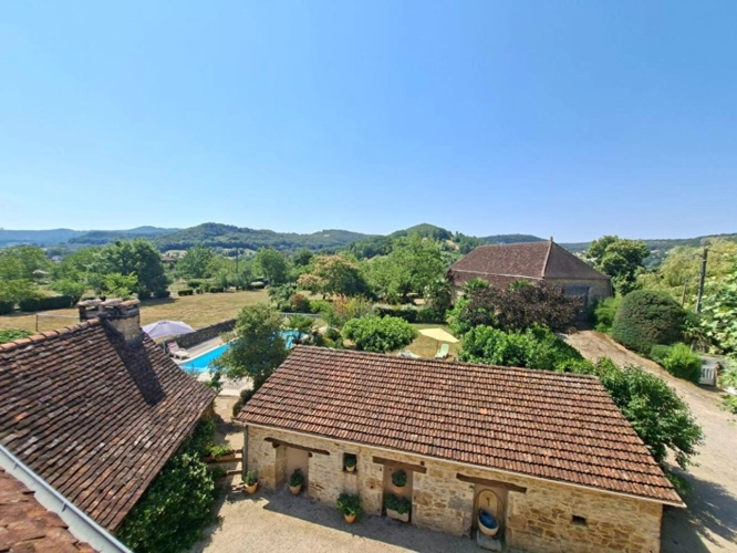 Photos 17 - Prestige - Propriété Quercynoise d'Exception avec Gîtes, Piscine et Grange sur les hauteurs de Saint-Céré