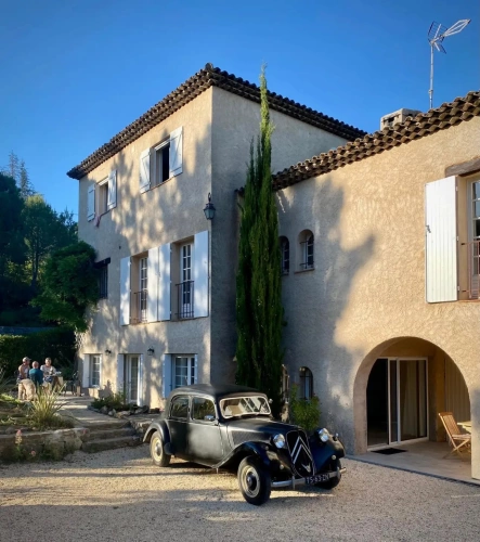 Photos 14 - Touristique - Exceptionnelle Propriété Provençale avec Vue Panoramique