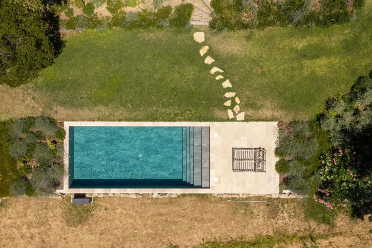 Photos 3 - Équestre - Bergerie d’exception du XVIIIe siècle – Domaine de 8 ha avec installations équestres et piscine panoramique – La Garde-Freinet