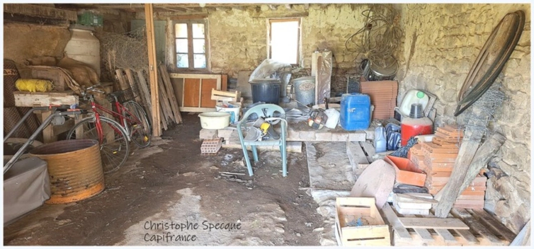 Photos 8 - Rurale - Grange à vendre  CHABRELOCHE (63)