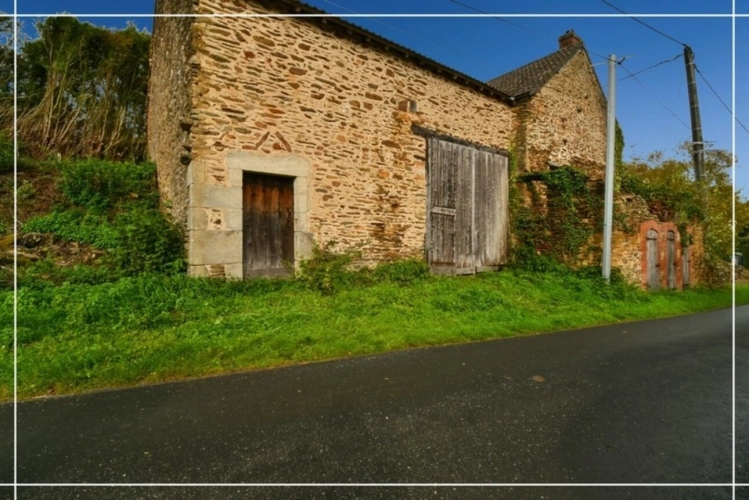 Photos 5 - Rurale - Authentique maison en pierres 180 m² - Investisseurs ou amoureux de rénovation - LIGNEROLLES (36)