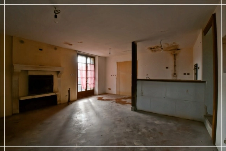Photos 12 - Rurale - Authentique maison en pierres 180 m² - Investisseurs ou amoureux de rénovation - LIGNEROLLES (36)