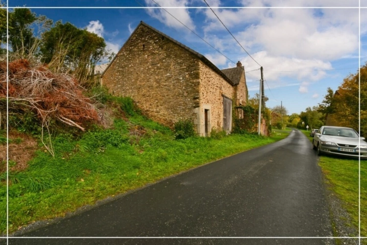 Photos 20 - Rurale - Authentique maison en pierres 180 m² - Investisseurs ou amoureux de rénovation - LIGNEROLLES (36)