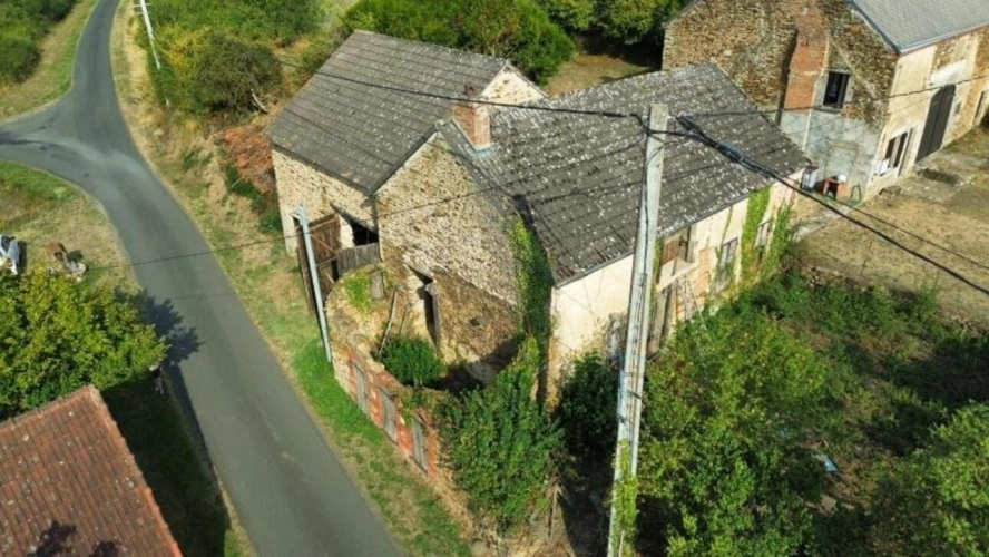 Photos 22 - Rurale - Authentique maison en pierres 180 m² - Investisseurs ou amoureux de rénovation - LIGNEROLLES (36)