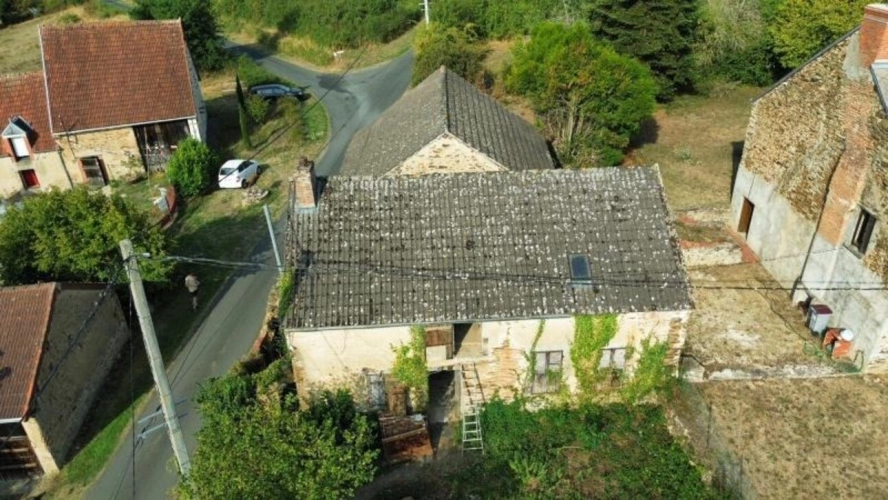 Photos 23 - Rurale - Authentique maison en pierres 180 m² - Investisseurs ou amoureux de rénovation - LIGNEROLLES (36)