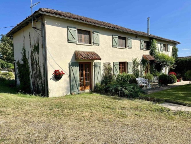 Photos 2 - Equestrian - Two big renovated houses and a studio, on 14 hectares.
