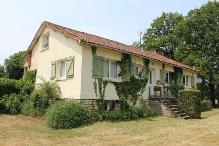 Photos 3 - Equestrian - Two big renovated houses and a studio, on 14 hectares.