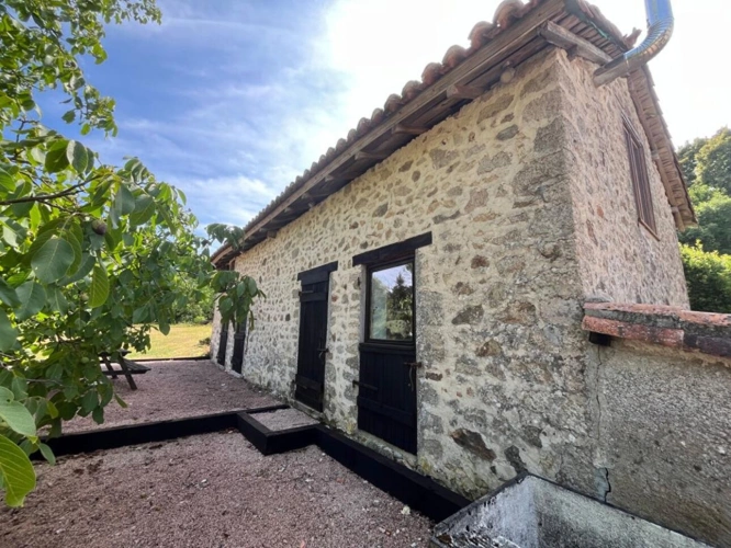 Photos 18 - Rurale - Maison entièrement rénovée avec gîte, terrain et grange