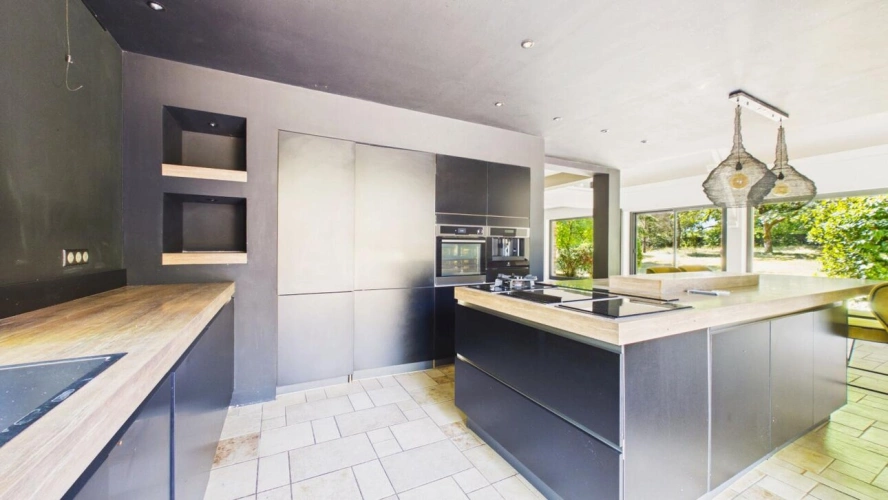 Photos 7 - Rurale - VILLA T5 + terrain 6365 m² + piscine int et ext