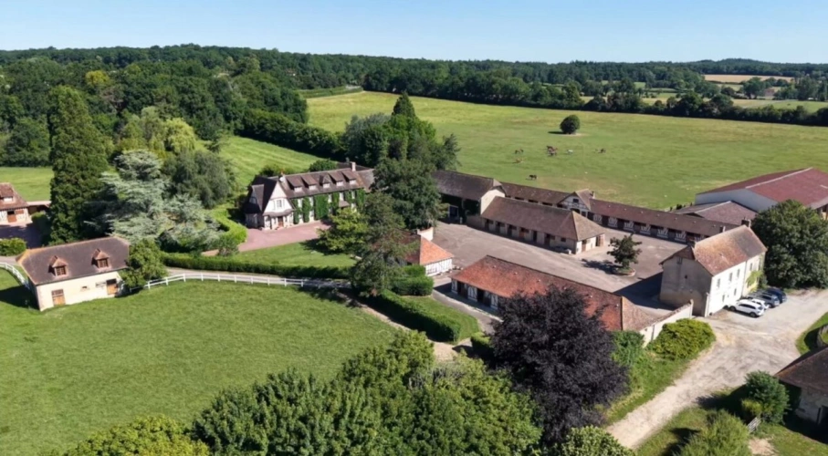 Photos 1 - Équestre - HARAS NORMAND SUR 73 HA