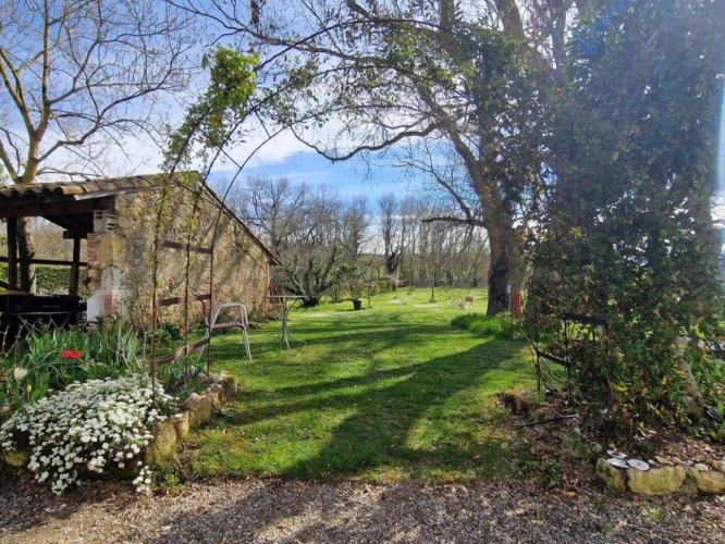 Photos 2 - Touristique - Propriété avec piscine sur environ 1,5 Ha de terrain