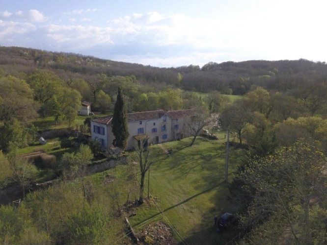 Photos 1 - Touristique - Propriété sur 30 Ha attenants