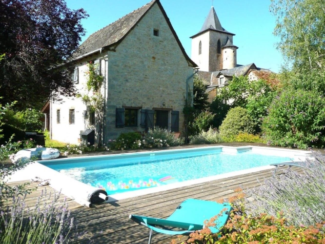 Photos 1 - Touristique - Maison de caractère renovée avec gîte et piscine - Salles Courbatiés