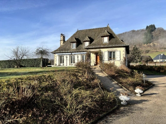 Photos 1 - Équestre - Maison 5 chambres, 210 m2 avec piscine