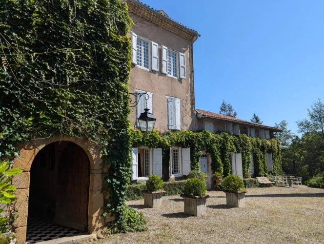 Photos 3 - Touristique - Manoir du XVIIe siècle sur 14500 m² de terrain
