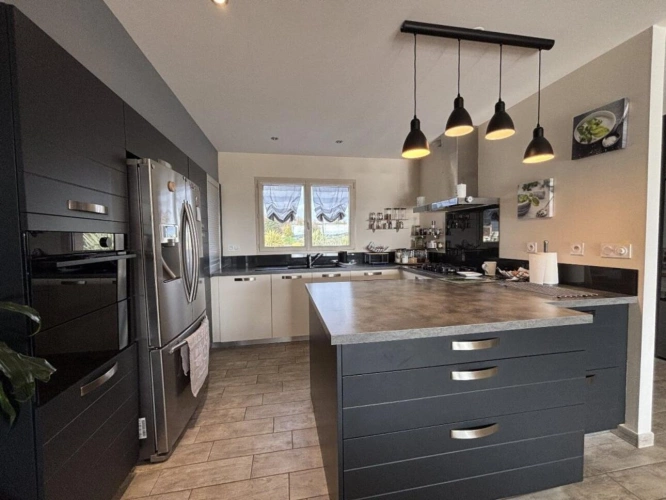 Photos 5 - Rurale - Maison moderne construite en 2018 sur 1,7 hectare avec grand hangar de 372 m²