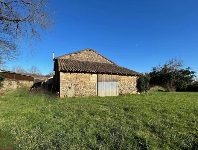 Photos 10 - Rurale - Propriété de caractère avec potentiel de rénovation