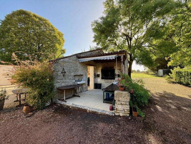 Photos 3 - Touristique - Magnifique corps de ferme avec gîte et potentiel de revenus prouvé