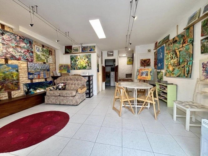 Photos 3 - Rurale - Maison avec local commercial et potentiel locatif, Centre de Ruffec