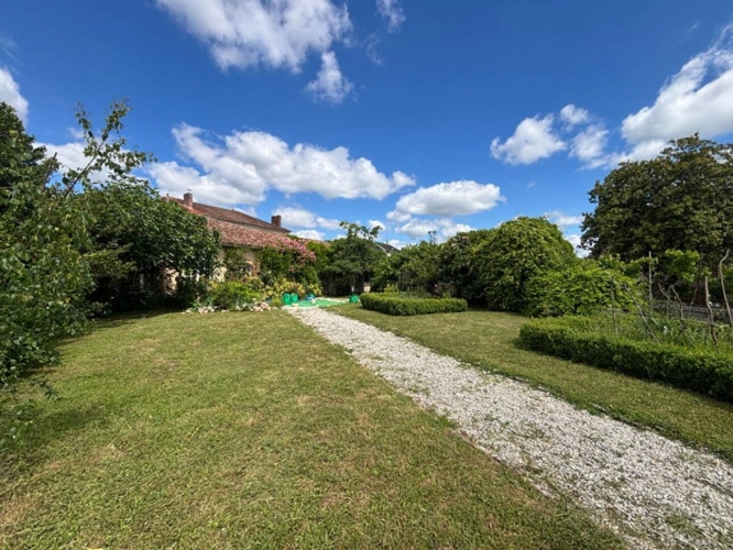 Photos 17 - Prestige - PRIX BAISSÉ - Élégante Maison de Maître, vastes dépendances, jardin, proximité des commerces
