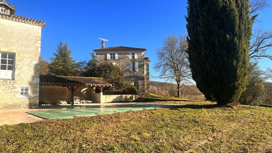 Photos 8 - Prestige - Projet famillial ou exploitation de gîte possible, pour ce très beau hameau à proximité de Roquecor
