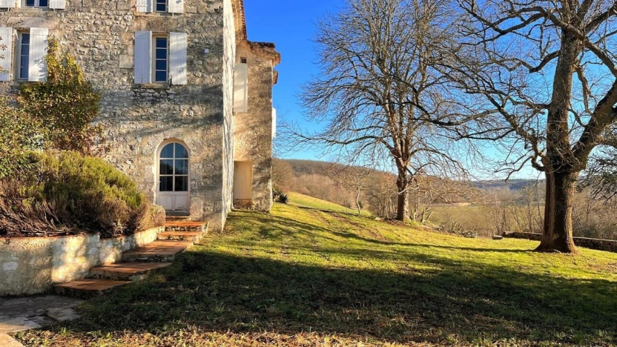 Photos 9 - Prestige - Projet famillial ou exploitation de gîte possible, pour ce très beau hameau à proximité de Roquecor
