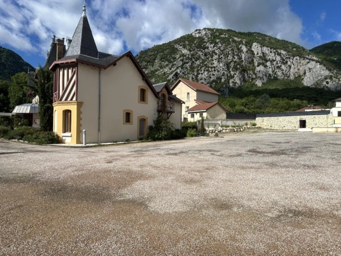 Photos 3 - Touristique - Ancien manoir de 1870 rénové, avec murs et fond de commerce