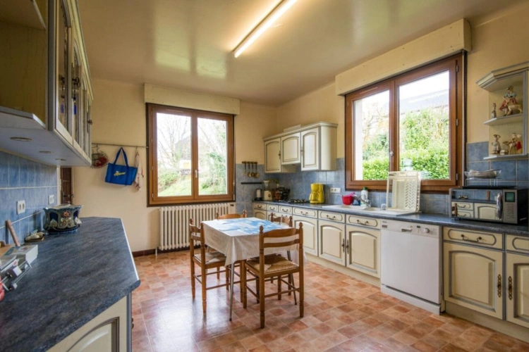 Photos 11 - Rurale - Exlusivité:Maison familiale au coeur  d'un village Corrézien, proche Brive