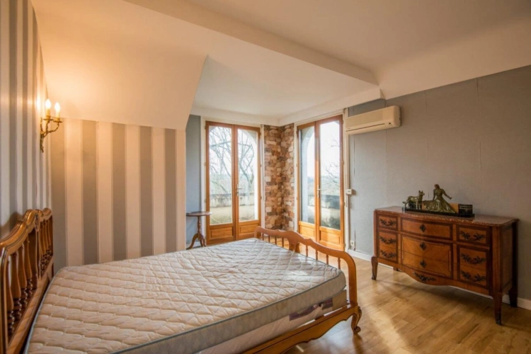 Photos 3 - Rurale - Exlusivité:Maison familiale au coeur  d'un village Corrézien, proche Brive