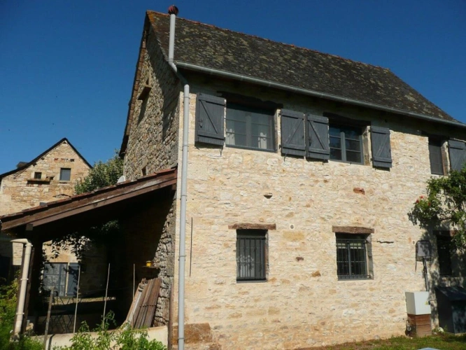 Photos 9 - Touristique - Maison de caractère renovée avec gîte et piscine - Salles Courbatiés