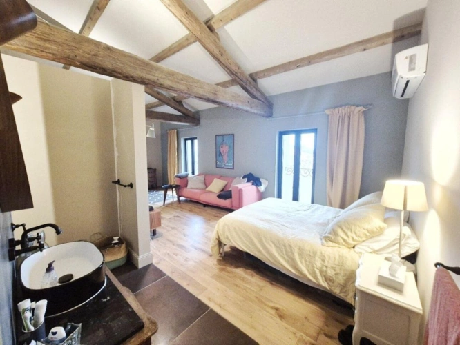 Photos 16 - Prestige - Reve Design dans des Murs Historiques, 5 Chambres, Cour, Piscine et Garage