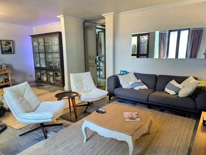 Photos 3 - Prestige - Reve Design dans des Murs Historiques, 5 Chambres, Cour, Piscine et Garage