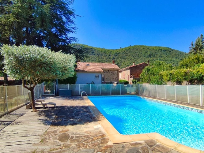 Photos 2 - Touristique - Charme de l'ancien  beau cadre naturel, piscine, forage, potentiel gîte/chambre d'hôte