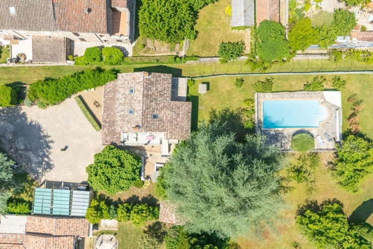Photos 3 - Touristique - Charme de l'ancien  beau cadre naturel, piscine, forage, potentiel gîte/chambre d'hôte