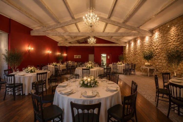 Photos 13 - Touristique - Mas en pierre avec salle de réception de 240 m² . Gîtes .Mariages . Entre Uzès et Orange