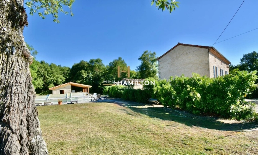 Photos 6 - Rurale - SUPERBE MAISON EN PIERRE RÉNOVÉE, AVEC BOIS ET TERRAINS ATTENANTS