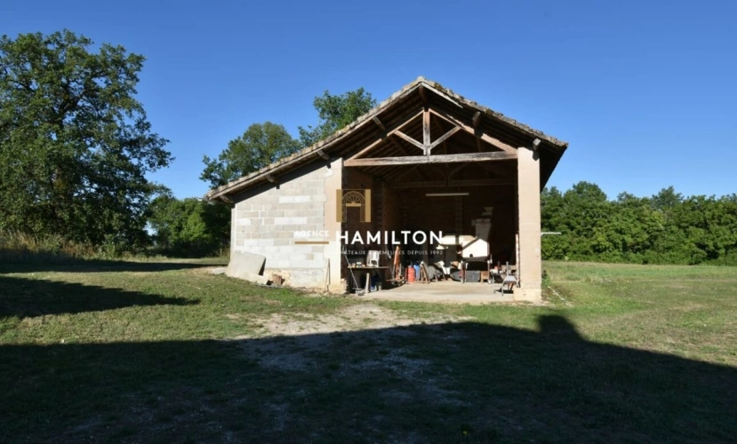 Photos 4 - Rurale - ANCIEN CORPS DE FERME RÉNOVÉ AVEC PISCINE, DEUX GRANGES AMÉNAGEABLES ET DÉPENDANCES