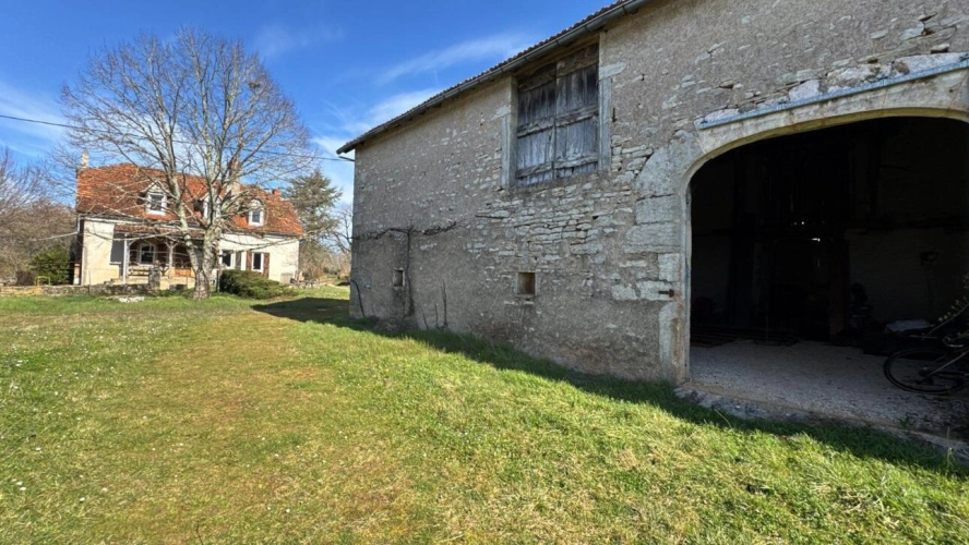Photos 2 - Rurale - Corps de ferme  à rénover à proximité de Limogne-en-Quercy