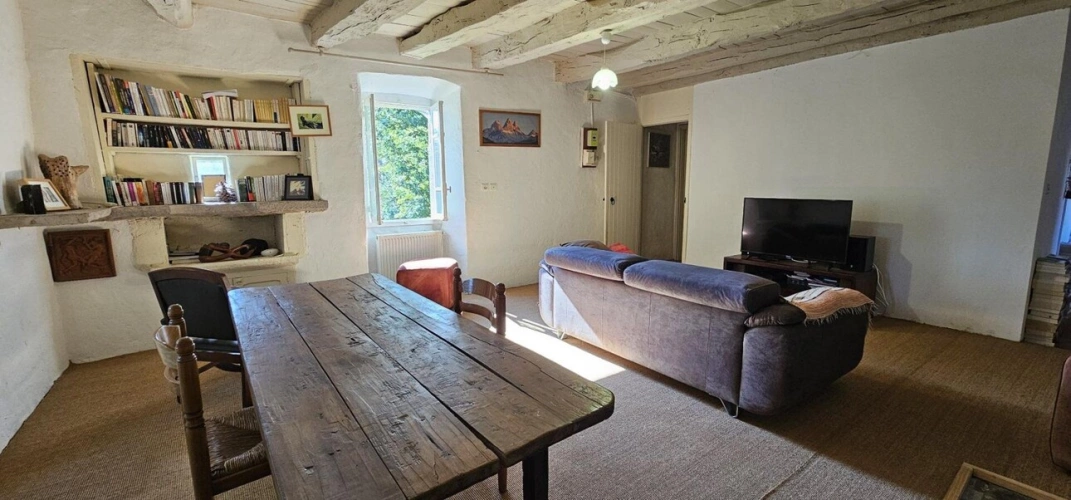 Photos 11 - Équestre - Bel ensemble en pierre dans un hameau