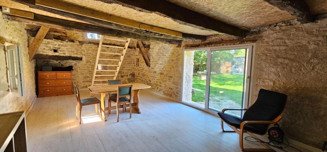 Photos 15 - Équestre - Bel ensemble en pierre dans un hameau