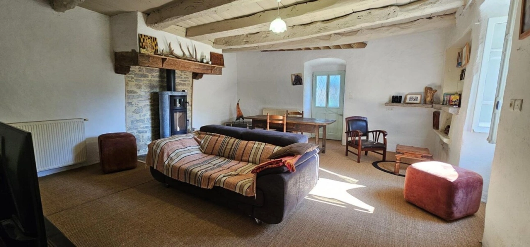 Photos 9 - Équestre - Bel ensemble en pierre dans un hameau