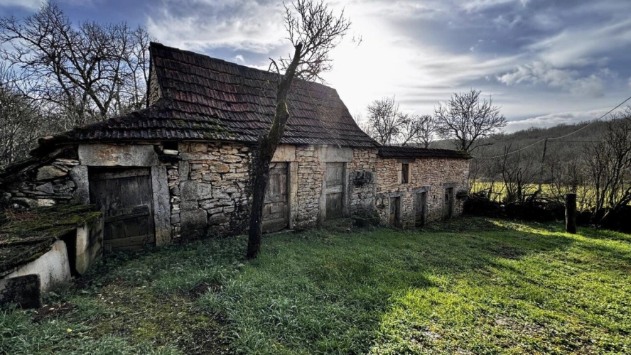 Photos 5 - Rurale - Corps de ferme 7 bâtiments - 5.8ha de terrain - à rénover