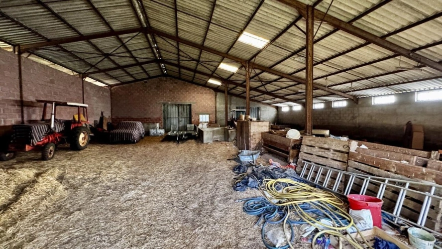 Photos 8 - Rurale - Corps de ferme 7 bâtiments - 5.8ha de terrain - à rénover